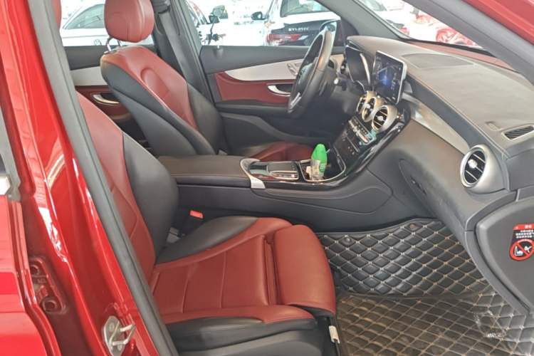 Used Mercedes-Benz GLC 2020 Facelifted GLC 260 L 4MATIC Dynamic Edition Right Front Seat