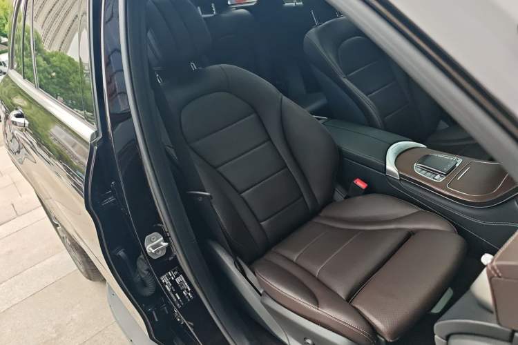 Used Mercedes-Benz GLC 2020 Facelift GLC 300 L 4MATIC Dynamic Edition Right Front Seat