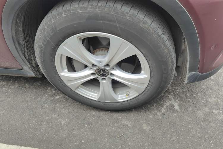 Used Mercedes-Benz GLC 2020 Facelifted GLC 260 L 4MATIC Dynamic Edition Right Front Wheel Hub