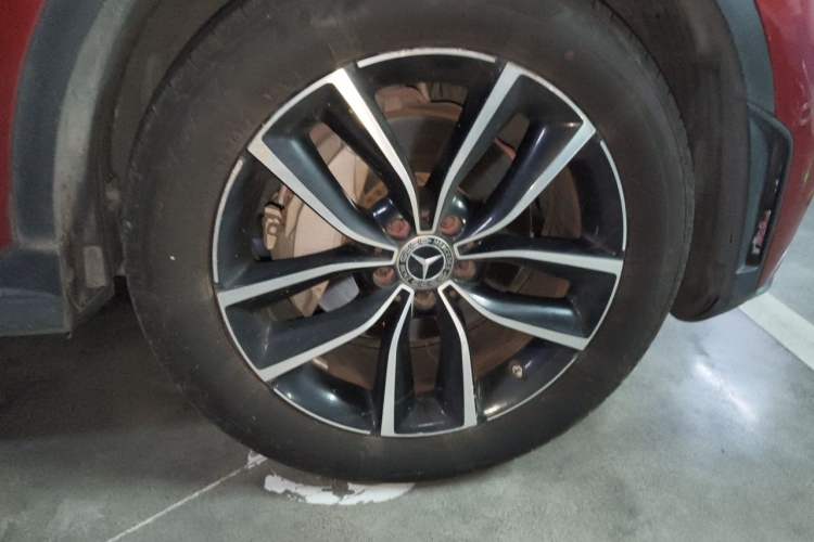 Used Mercedes-Benz GLC 2020 Facelift GLC 260 L 4MATIC Luxury Edition Right Front Wheel Hub