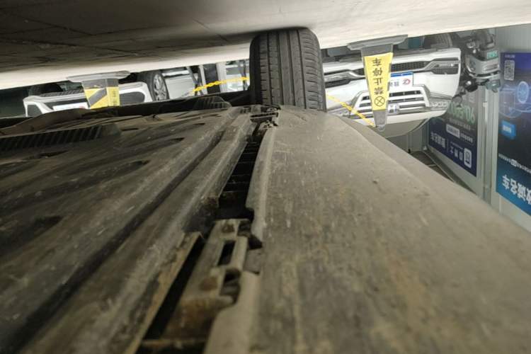 Used Mercedes-Benz GLC 2020 GLC 260 L 4MATIC Luxury Model Right Side Sill