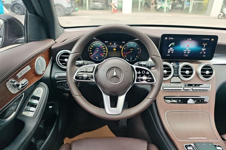 Used Mercedes-Benz GLC 2020 Facelift GLC 300 L 4MATIC Dynamic Edition Steering Wheel