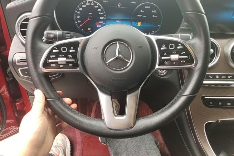 Used Mercedes-Benz GLC 2020 GLC 260 L 4MATIC Luxury Model Steering Wheel