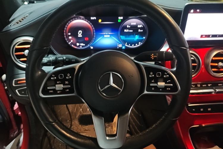 Used Mercedes-Benz GLC 2020 Facelift GLC 260 L 4MATIC Luxury Edition Steering Wheel