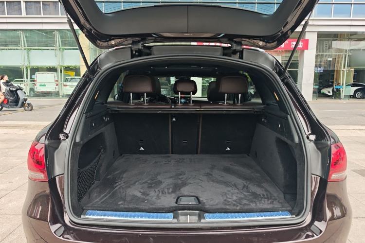 Used Mercedes-Benz GLC 2020 Facelift GLC 300 L 4MATIC Dynamic Edition Trunk