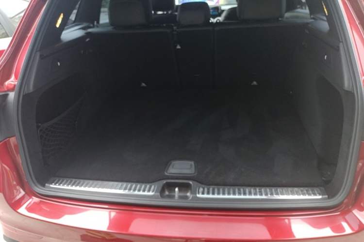 Used Mercedes-Benz GLC 2020 GLC 260 L 4MATIC Luxury Model Trunk