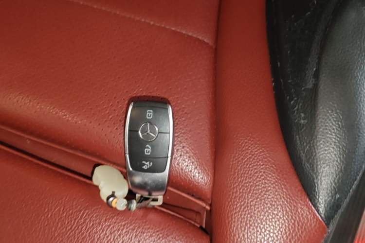 Used Mercedes-Benz GLC 2020 Facelifted GLC 260 L 4MATIC Dynamic Edition Vehicle Key