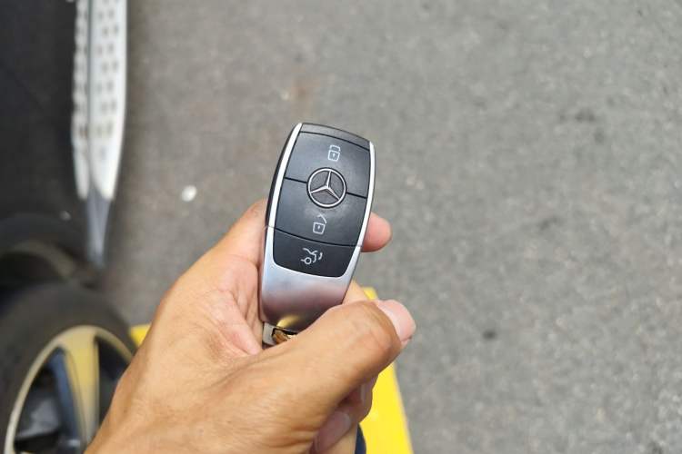 Used Mercedes-Benz GLC 2020 Facelifted GLC 300 L 4MATIC Luxury Edition Vehicle Key