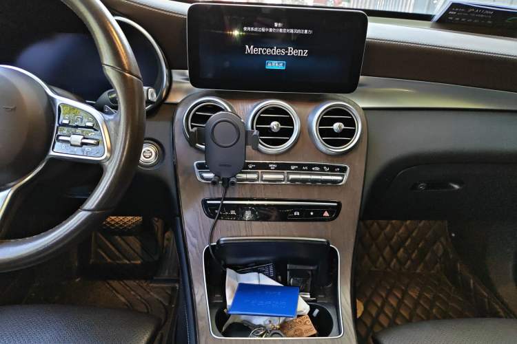 Used Mercedes-Benz GLC 2020 Facelift GLC 300 L 4MATIC Dynamic Edition Audio And AC Panel