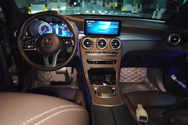 Used Mercedes-Benz GLC 2020 Facelift GLC 260 L 4MATIC Luxury Edition Center Console