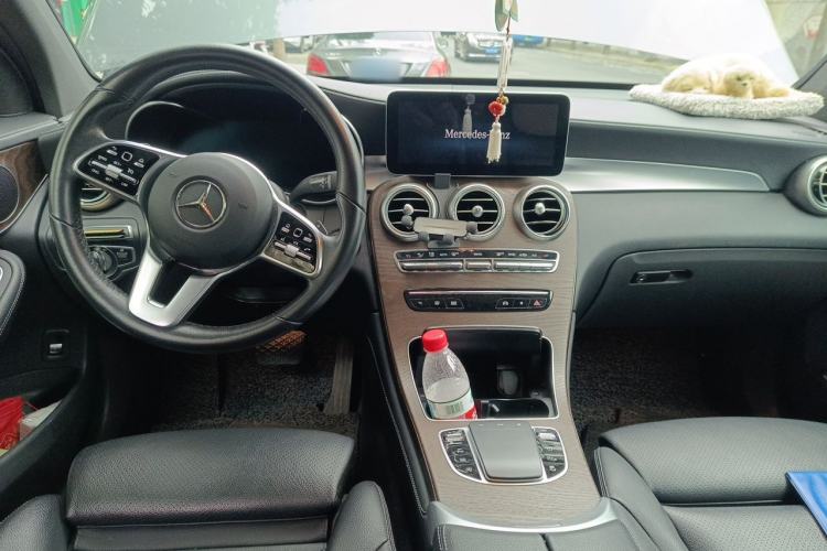 Used Mercedes-Benz GLC 2020 GLC 300 L 4MATIC Dynamic Edition Center Console