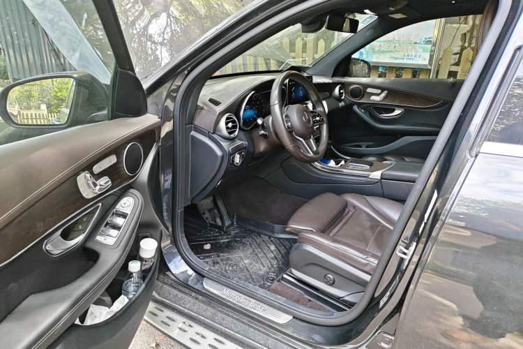 Used Mercedes-Benz GLC 2020 Facelift GLC 300 L 4MATIC Dynamic Edition Driver Seat