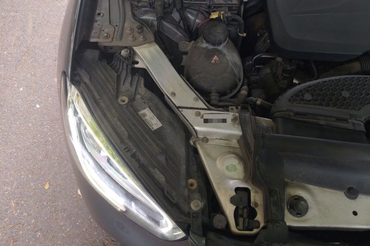 Used Mercedes-Benz GLC 2020 Facelift GLC 300 L 4MATIC Dynamic Edition Engine Bay Right