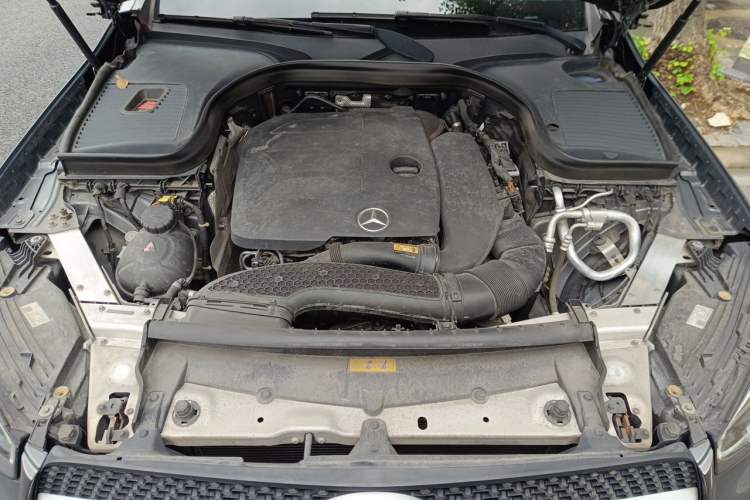 Used Mercedes-Benz GLC 2020 GLC 300 L 4MATIC Dynamic Edition Engine Bay
