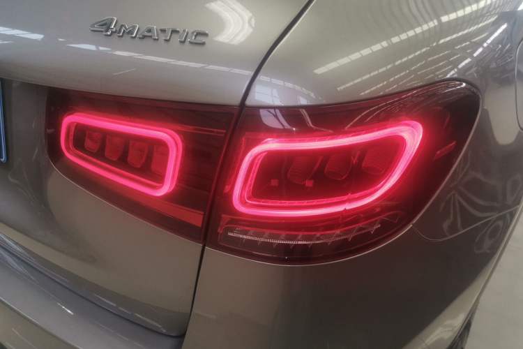 Used Mercedes-Benz GLC 2020 Facelift GLC 300 L 4MATIC Dynamic Edition Exterior 3
