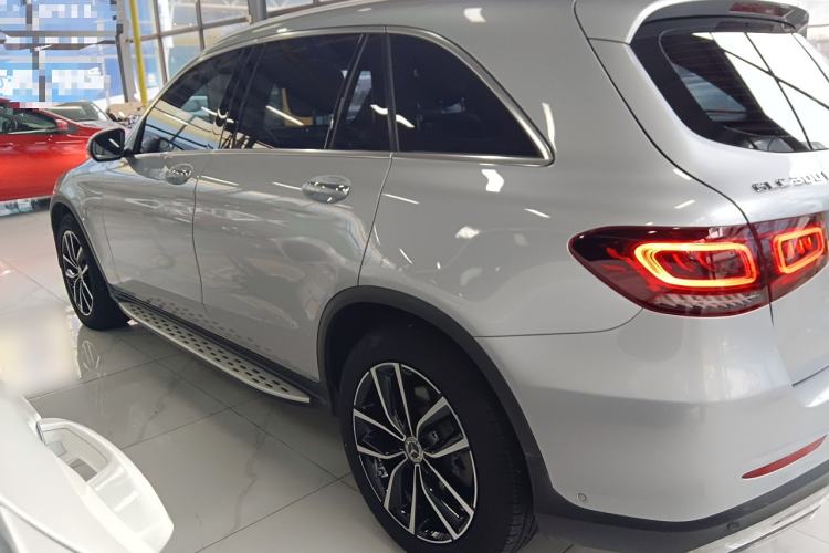 Used Mercedes-Benz GLC 2020 GLC 300 L 4MATIC Luxury Model Exterior 4