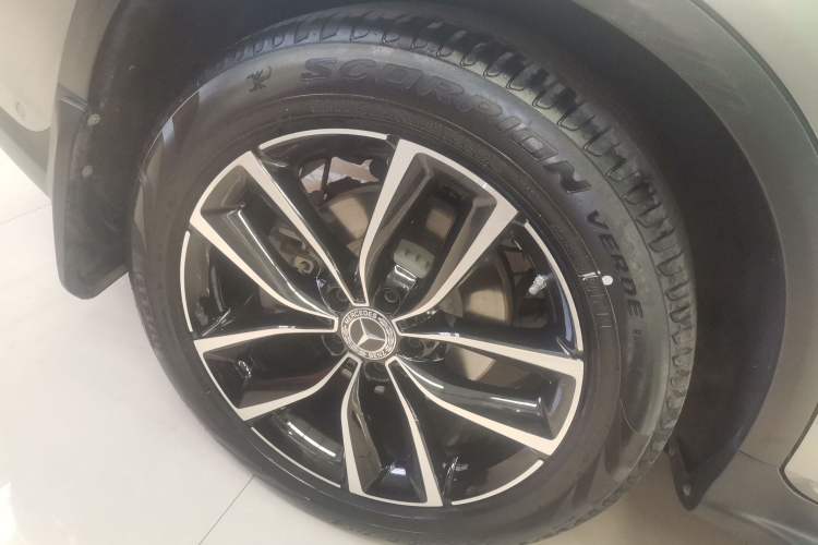 Used Mercedes-Benz GLC 2020 Facelift GLC 300 L 4MATIC Dynamic Edition Exterior 5