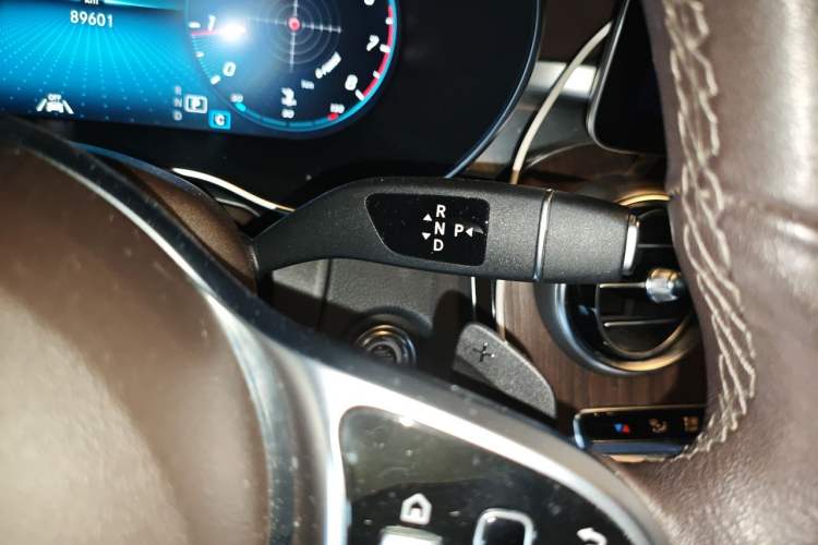 Used Mercedes-Benz GLC 2020 Facelift GLC 300 L 4MATIC Dynamic Edition Gear Lever
