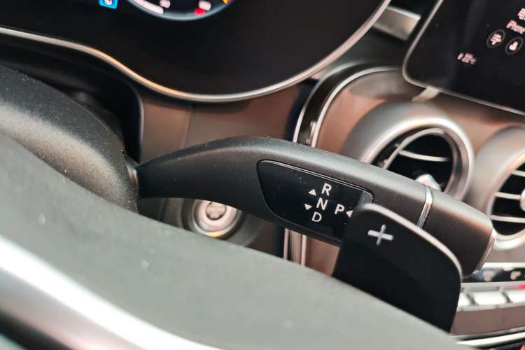 Used Mercedes-Benz GLC 2020 Facelift GLC 300 L 4MATIC Dynamic Edition Gear Lever