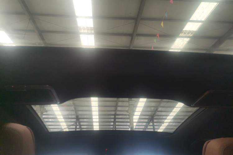 Used Mercedes-Benz GLC 2020 Facelift GLC 300 L 4MATIC Dynamic Edition Headliner