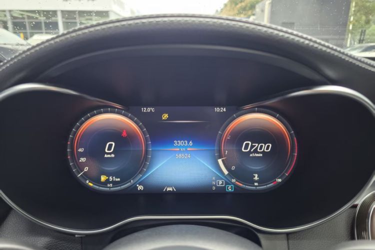 Used Mercedes-Benz GLC 2020 GLC 300 L 4MATIC Luxury Model Odometer Close Up