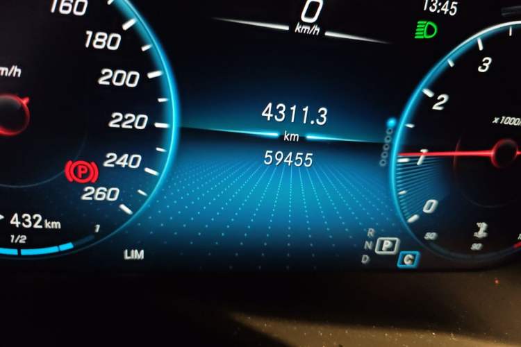 Used Mercedes-Benz GLC 2020 Facelifted GLC 260 L 4MATIC Dynamic Edition Odometer Close Up