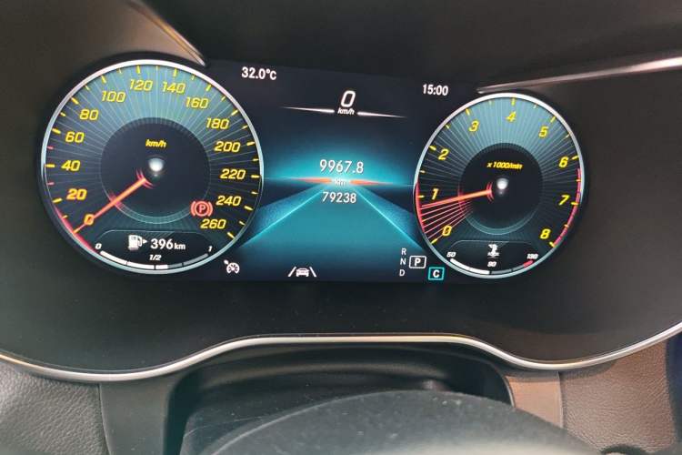 Used Mercedes-Benz GLC 2020 Facelift GLC 300 L 4MATIC Dynamic Edition Odometer Close Up