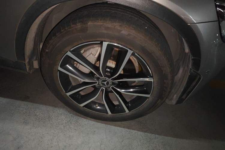 Used Mercedes-Benz GLC 2020 Facelift GLC 260 L 4MATIC Luxury Edition Right Front Wheel Hub