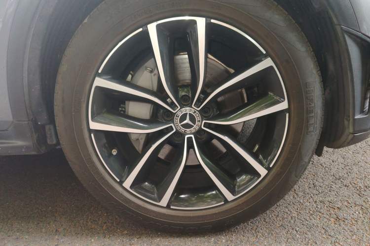 Used Mercedes-Benz GLC 2020 Facelift GLC 300 L 4MATIC Dynamic Edition Right Front Wheel Hub