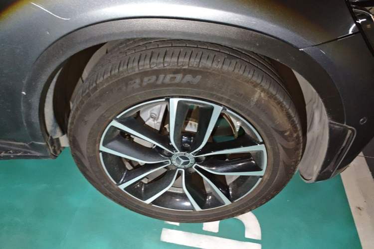Used Mercedes-Benz GLC 2020 Facelift GLC 300 L 4MATIC Dynamic Edition Right Front Wheel Hub