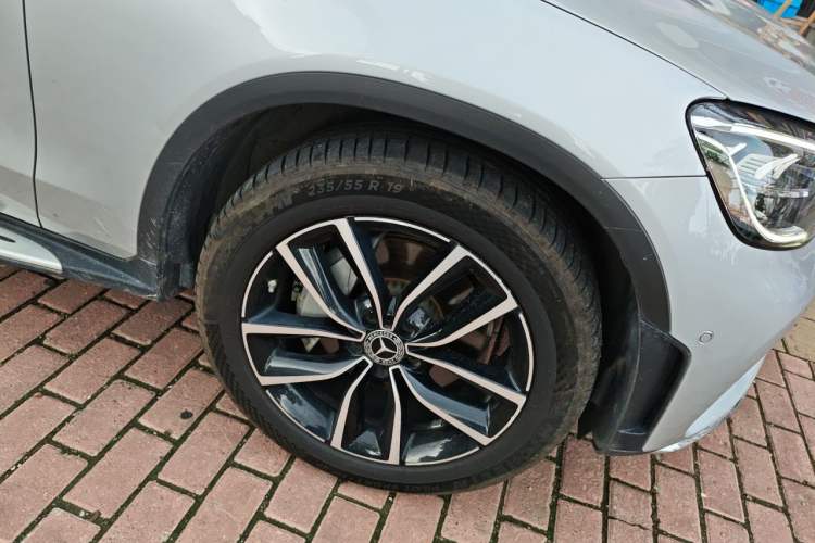 Used Mercedes-Benz GLC 2020 Facelift GLC 300 L 4MATIC Dynamic Edition Right Front Wheel Hub