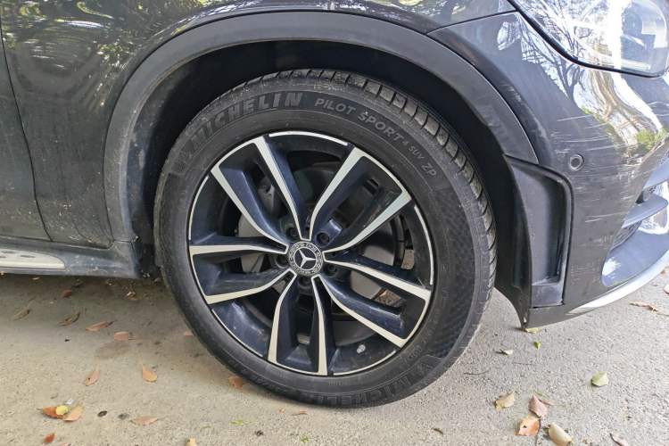 Used Mercedes-Benz GLC 2020 Facelift GLC 300 L 4MATIC Dynamic Edition Right Front Wheel Hub