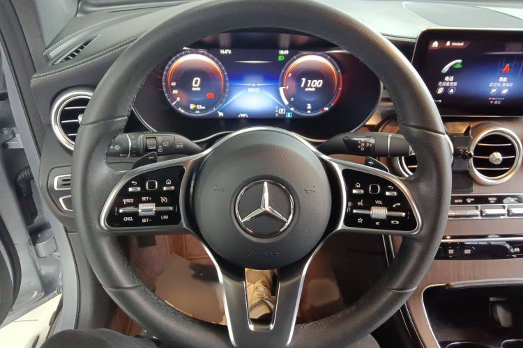 Used Mercedes-Benz GLC 2020 GLC 300 L 4MATIC Luxury Model Steering Wheel