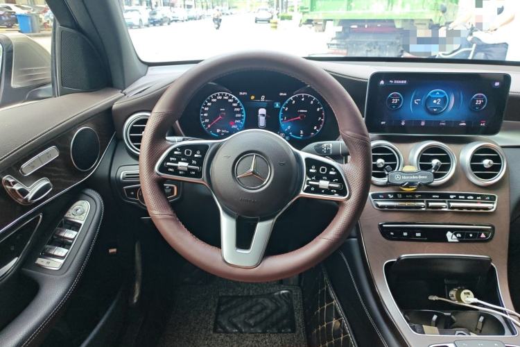 Used Mercedes-Benz GLC 2020 GLC 260 L 4MATIC Luxury Model Steering Wheel