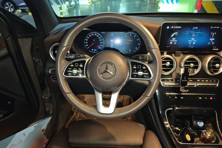 Used Mercedes-Benz GLC 2020 Facelifted GLC 260 L 4MATIC Dynamic Edition Steering Wheel