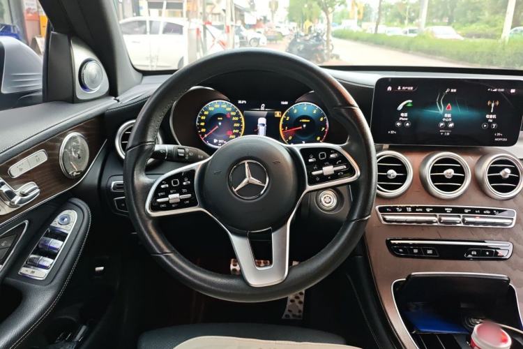 Used Mercedes-Benz GLC 2020 Facelift GLC 300 L 4MATIC Dynamic Edition Steering Wheel