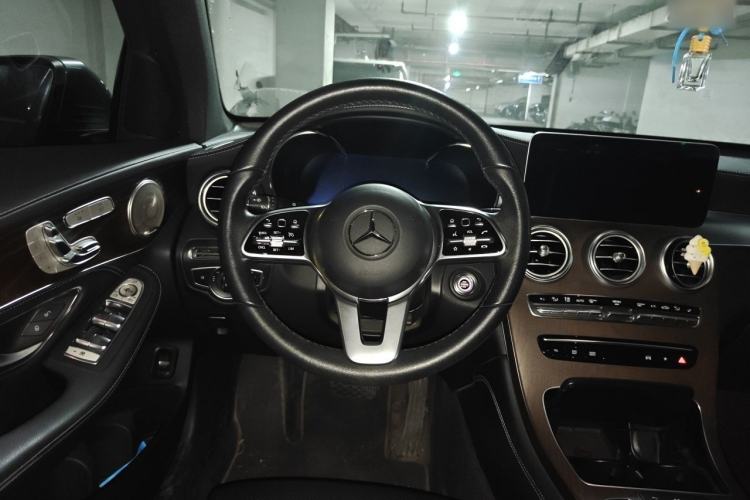 Used Mercedes-Benz GLC 2020 Facelift GLC 300 L 4MATIC Dynamic Edition Steering Wheel
