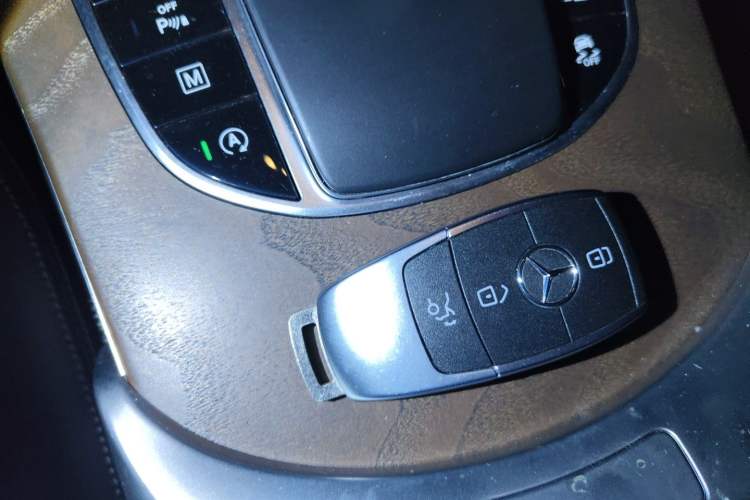 Used Mercedes-Benz GLC 2020 GLC 300 L 4MATIC Dynamic Edition Vehicle Key