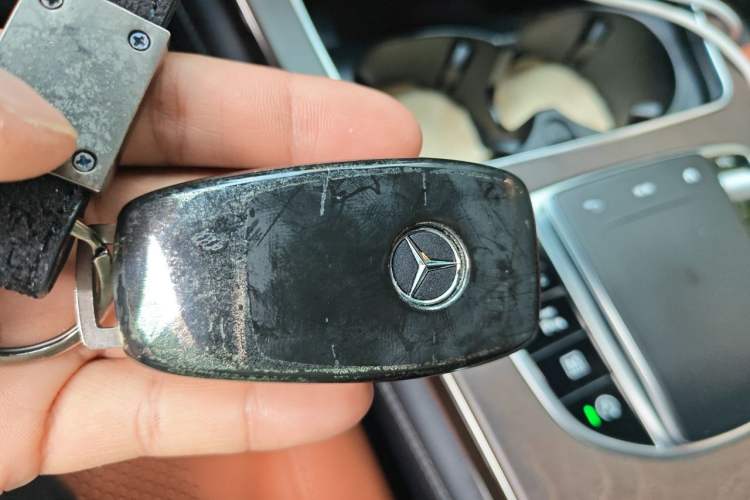 Used Mercedes-Benz GLC 2020 GLC 260 L 4MATIC Luxury Model Vehicle Key