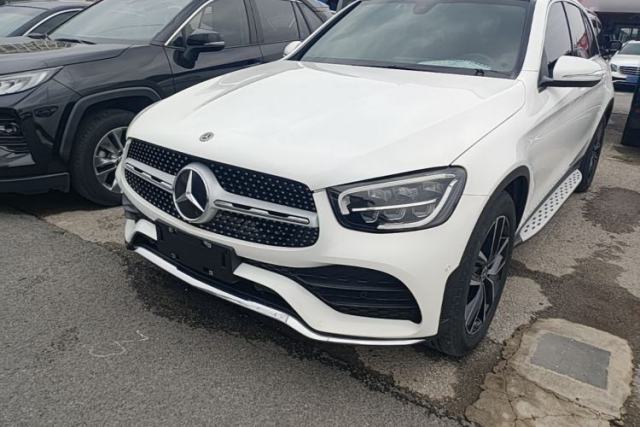 Ojetý Mercedes-Benz GLC 2020 Facelift GLC 260 L 4MATIC Luxury Edition