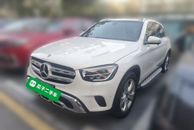 Ojetý Mercedes-Benz GLC 2020 GLC 260 L 4MATIC Dynamic Model