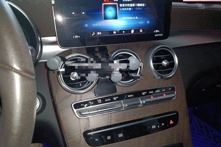 Used Mercedes-Benz GLC 2020 Facelift GLC 260 L 4MATIC Luxury Edition Audio And AC Panel