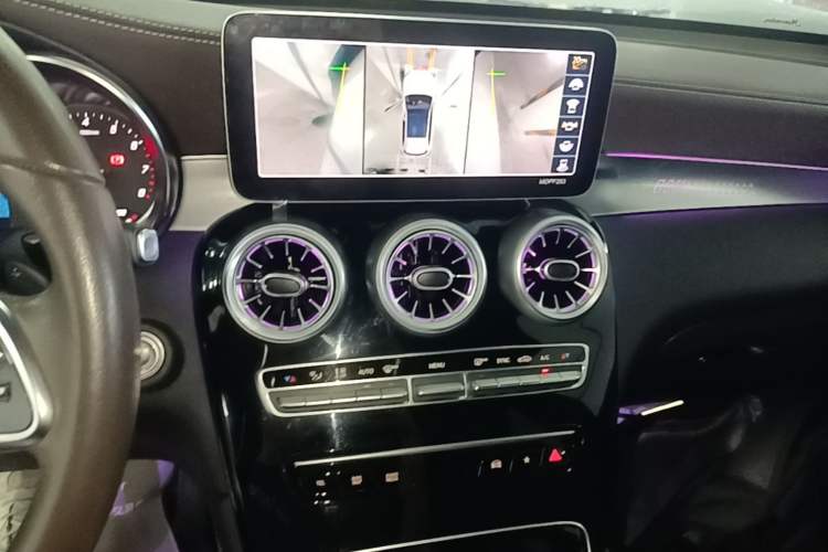 Used Mercedes-Benz GLC 2020 GLC 260 L 4MATIC Dynamic Model Audio And AC Panel
