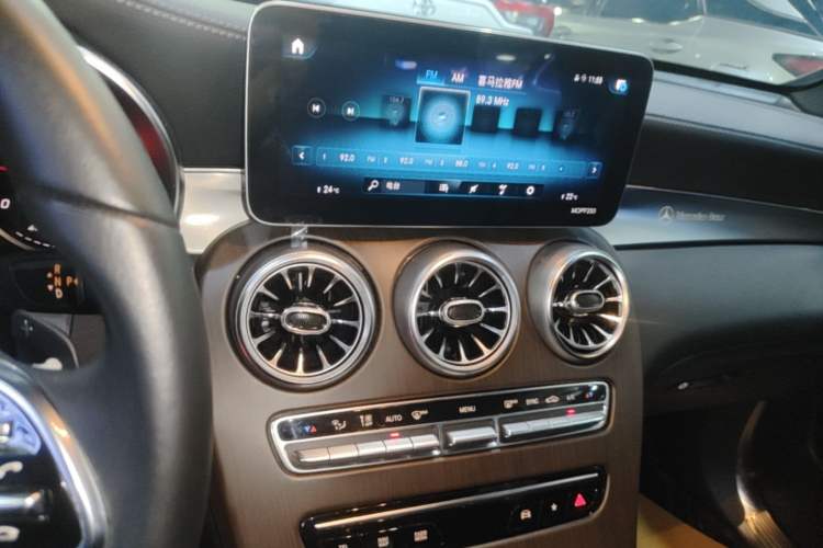 Used Mercedes-Benz GLC 2020 GLC 260 L 4MATIC Dynamic Model Audio And AC Panel