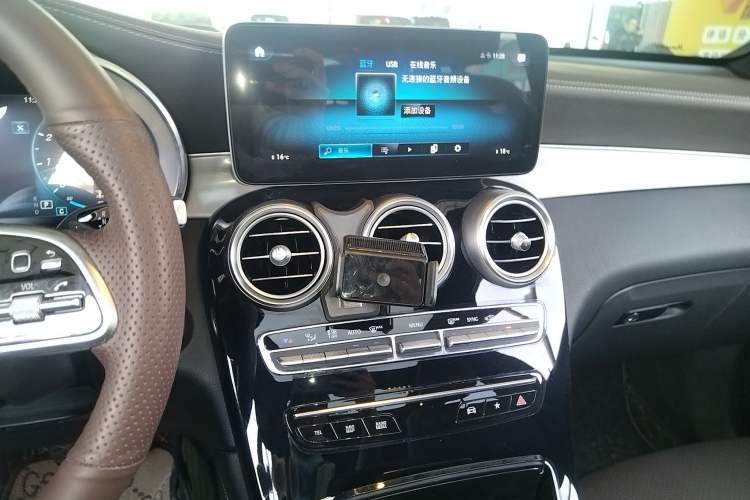 Used Mercedes-Benz GLC 2020 Facelifted GLC 260 L 4MATIC Dynamic Edition Audio And AC Panel