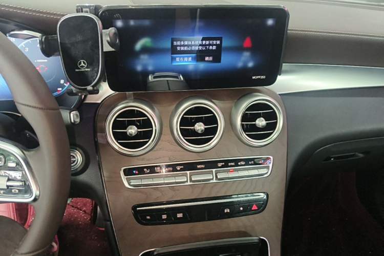 Used Mercedes-Benz GLC 2020 GLC 260 L 4MATIC Luxury Model Audio And AC Panel