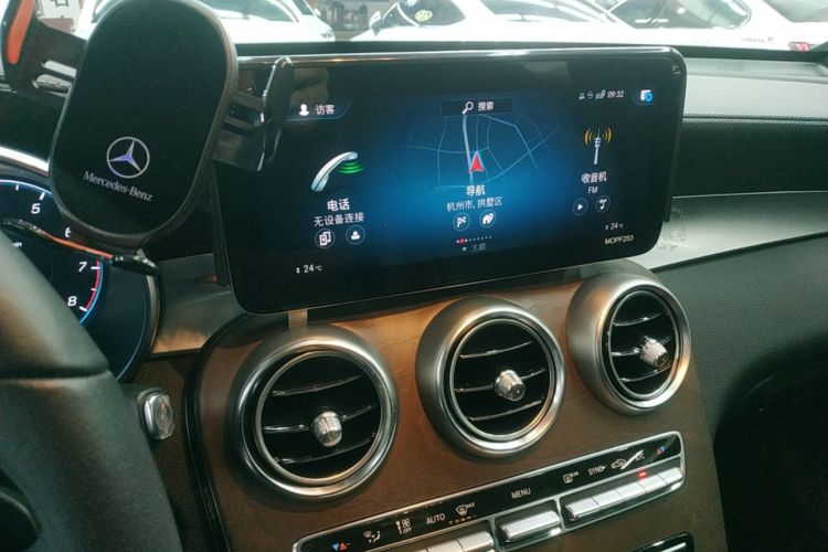 Used Mercedes-Benz GLC 2020 GLC 300 L 4MATIC Dynamic Edition Audio And AC Panel