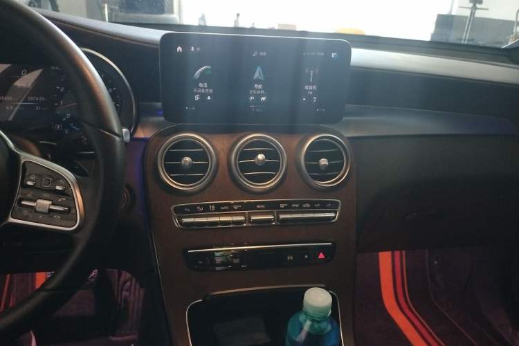 Used Mercedes-Benz GLC 2020 Facelift GLC 260 L 4MATIC Luxury Edition Audio And AC Panel