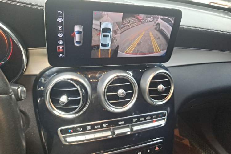 Used Mercedes-Benz GLC 2020 GLC 300 L 4MATIC Dynamic Edition Audio And AC Panel