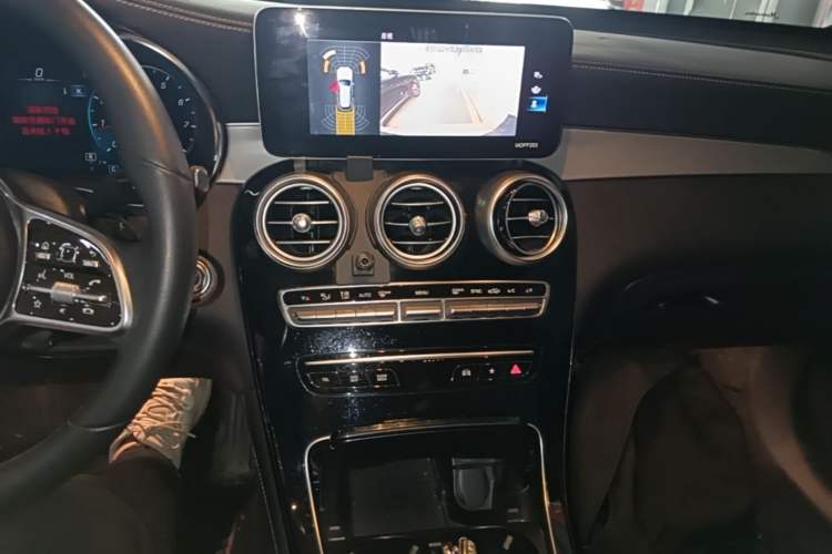 Used Mercedes-Benz GLC 2020 GLC 260 L 4MATIC Luxury Model Audio And AC Panel
